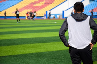 ليفربول ضد مانشستر سيتي مباشرةمواجهة ملحمية في الدوري الإنجليزي